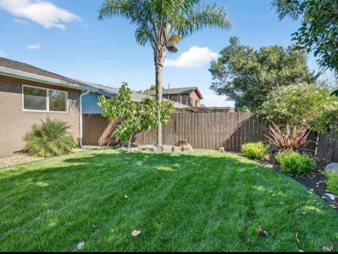 844 Cedarwood Lane Petaluma CA 94954
