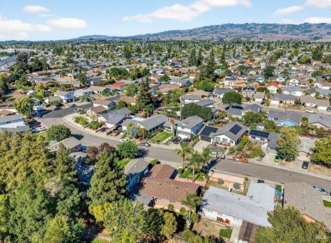 844 Cedarwood Lane Petaluma CA 94954