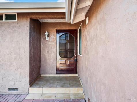 844 Cedarwood Lane Petaluma CA 94954