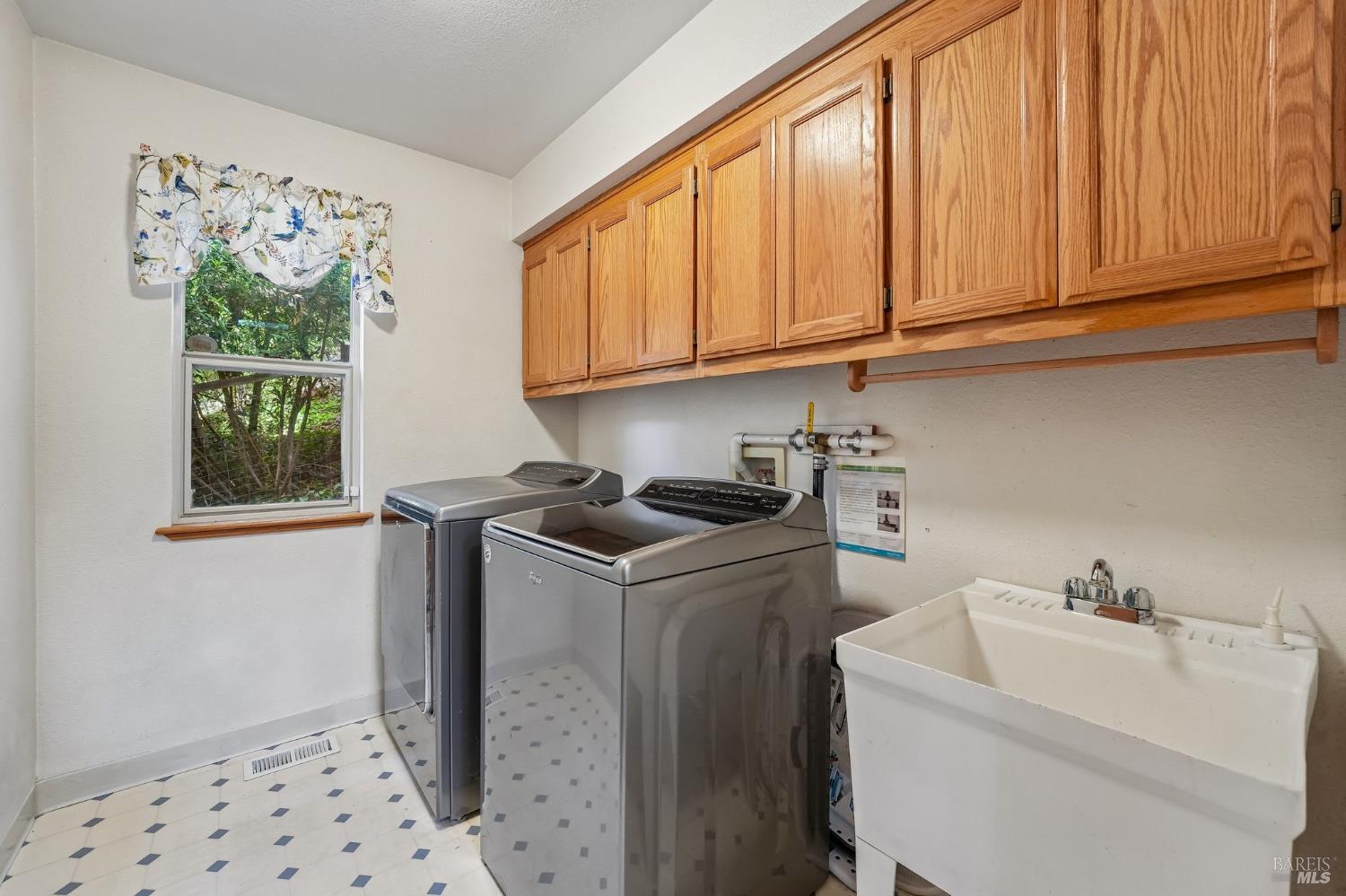 4740 Montgomery Lane Santa Rosa CA 95409