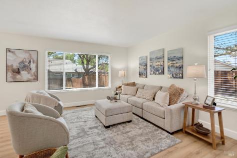 2322 So. Hampton Circle Santa Rosa CA 95401