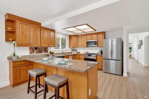 2322 So. Hampton Circle Santa Rosa CA 95401