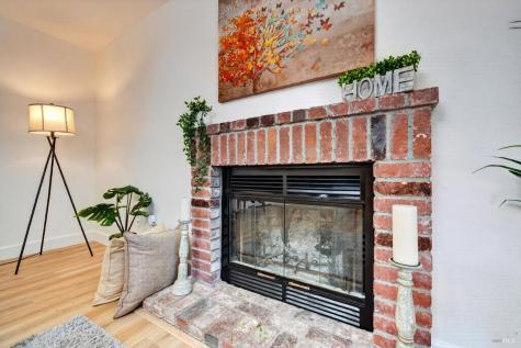 2322 So. Hampton Circle Santa Rosa CA 95401