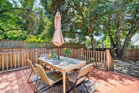 2322 So. Hampton Circle Santa Rosa CA 95401
