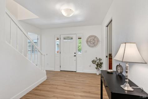 2322 So. Hampton Circle Santa Rosa CA 95401