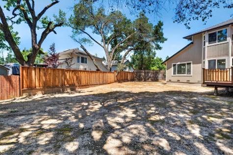 2322 So. Hampton Circle Santa Rosa CA 95401