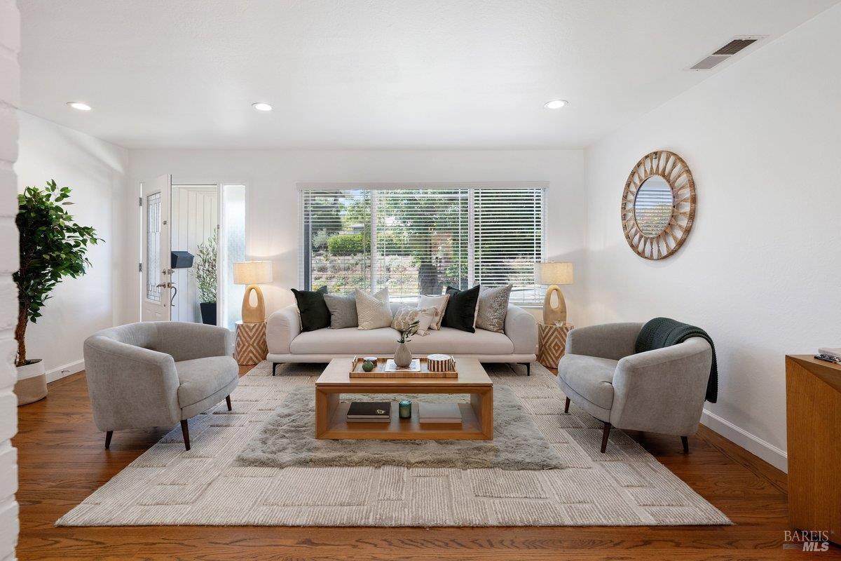 1230 Cambridge Street Novato CA 94947