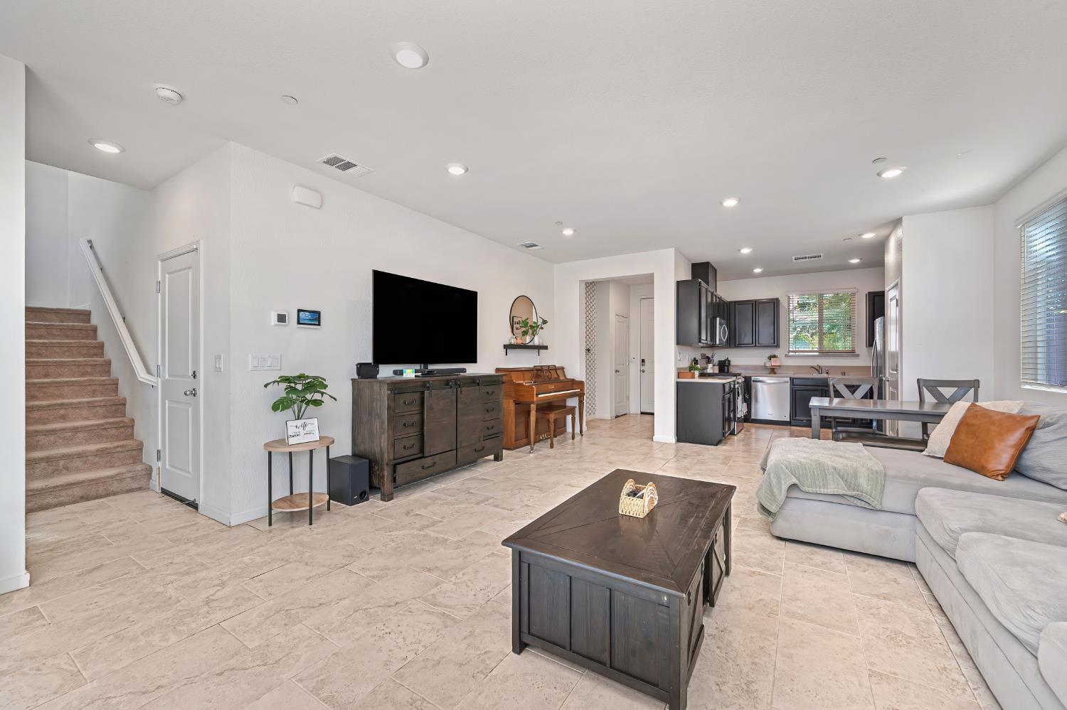 649 Lincolnshire Circle Lincoln CA 95648