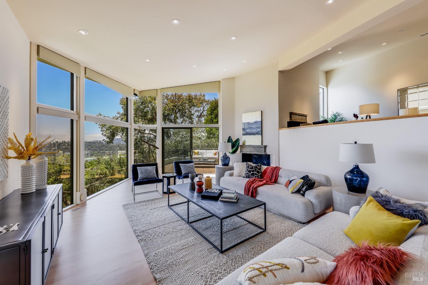 21 Tara Hill Road Tiburon CA 94920