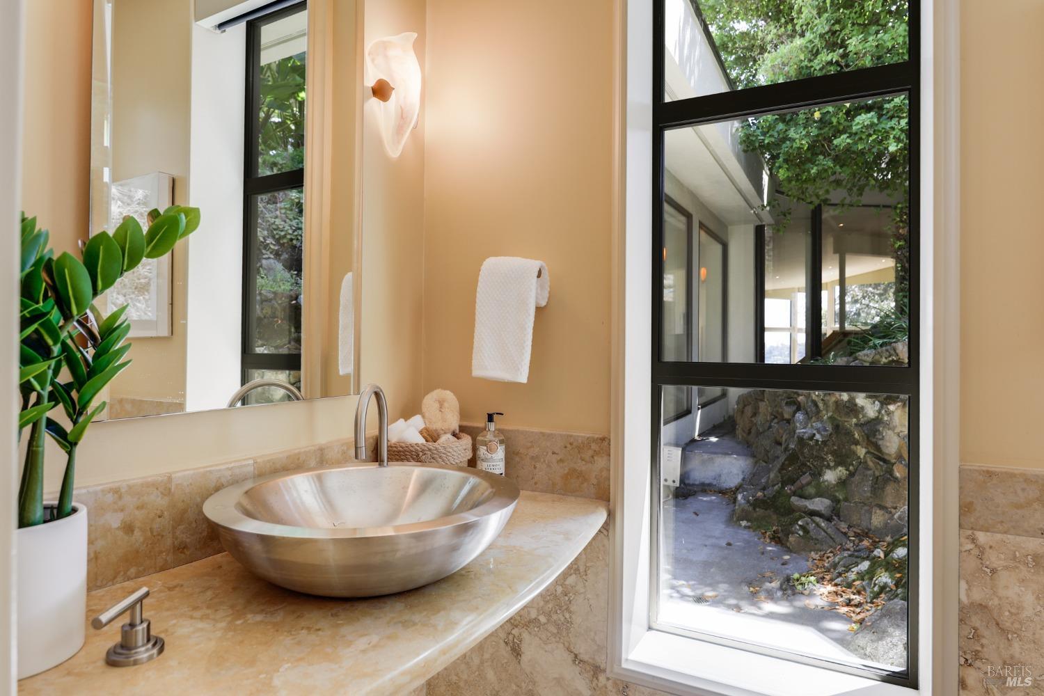 21 Tara Hill Road Tiburon CA 94920