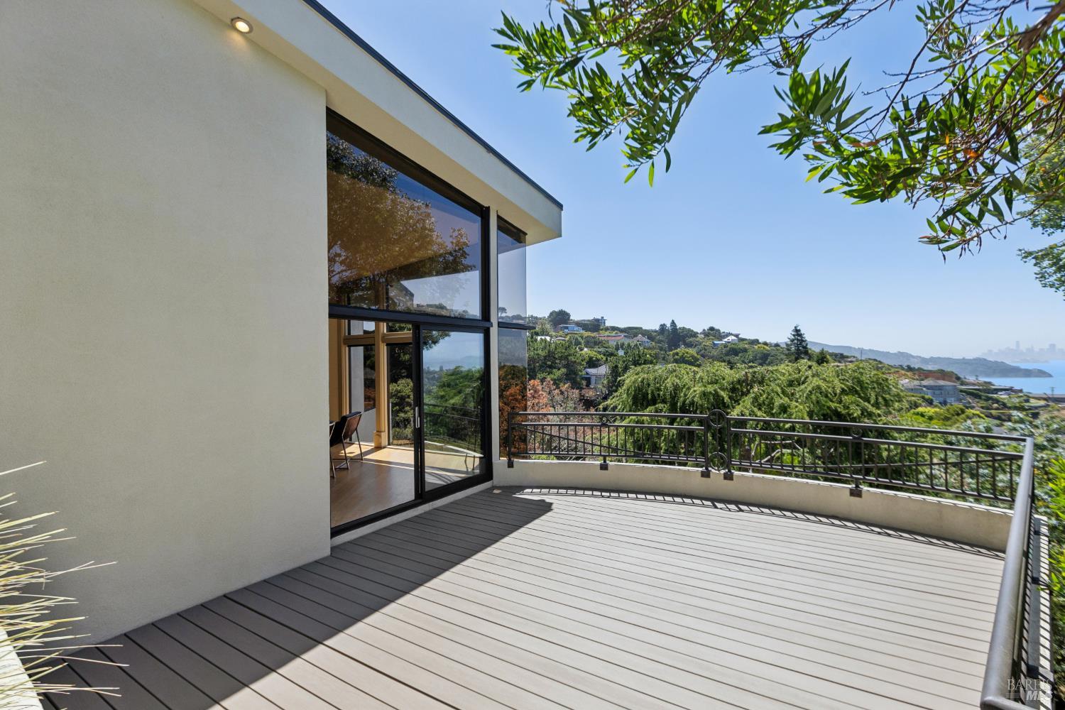 21 Tara Hill Road Tiburon CA 94920