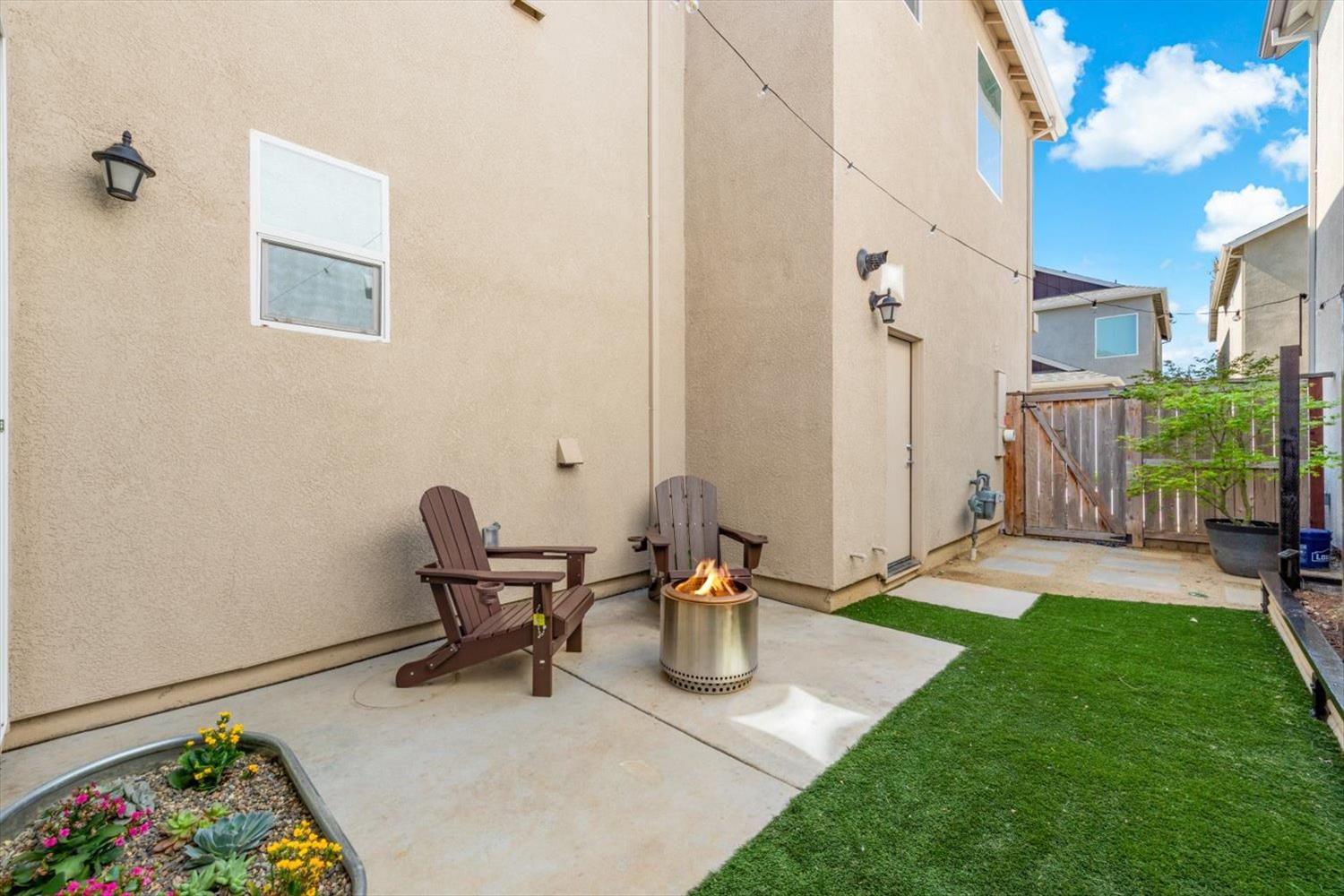 2717 N Cove Drive Sacramento CA 95833