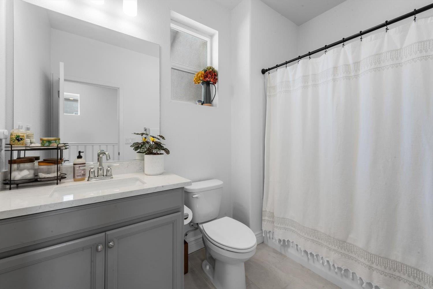 2717 N Cove Drive Sacramento CA 95833