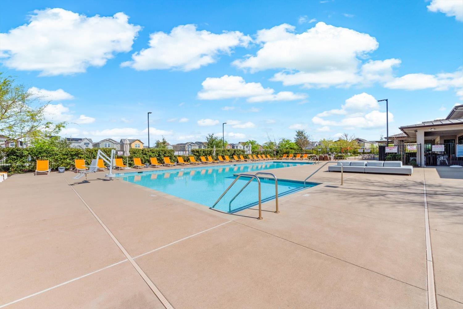 2717 N Cove Drive Sacramento CA 95833