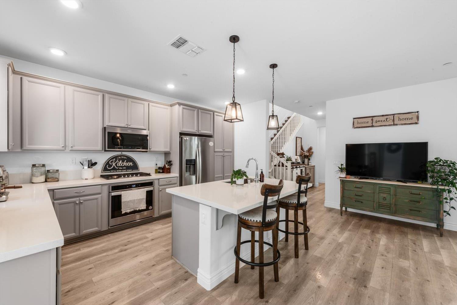 2717 N Cove Drive Sacramento CA 95833