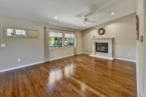 68 Rockrose Way Novato CA 94945