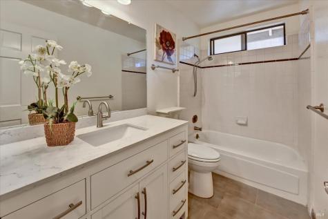 68 Rockrose Way Novato CA 94945