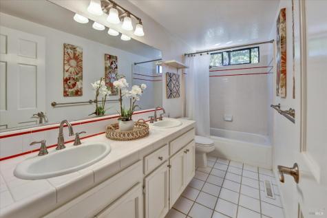 68 Rockrose Way Novato CA 94945