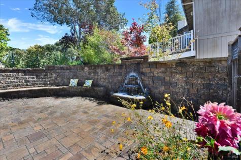 68 Rockrose Way Novato CA 94945