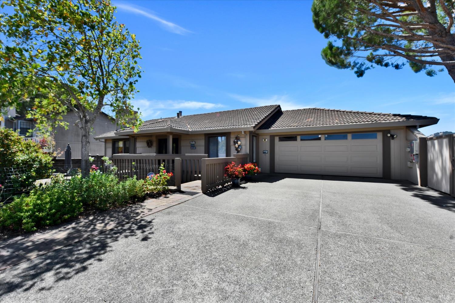 68 Rockrose Way Novato CA 94945
