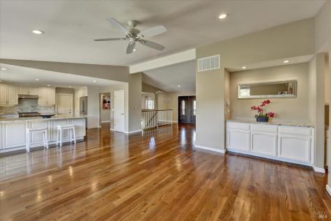 68 Rockrose Way Novato CA 94945