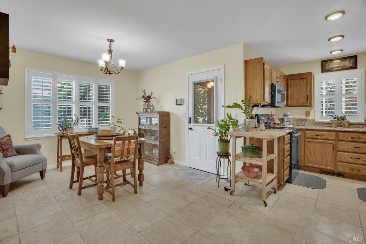 704 Almond Street Suisun City CA 94585