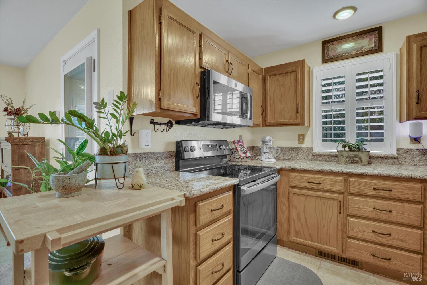 704 Almond Street Suisun City CA 94585
