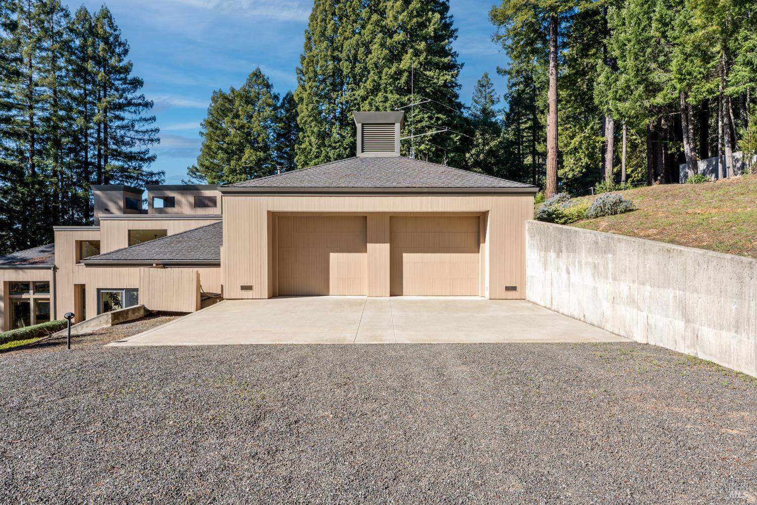 700 Holmes Ranch Road Philo CA 95466