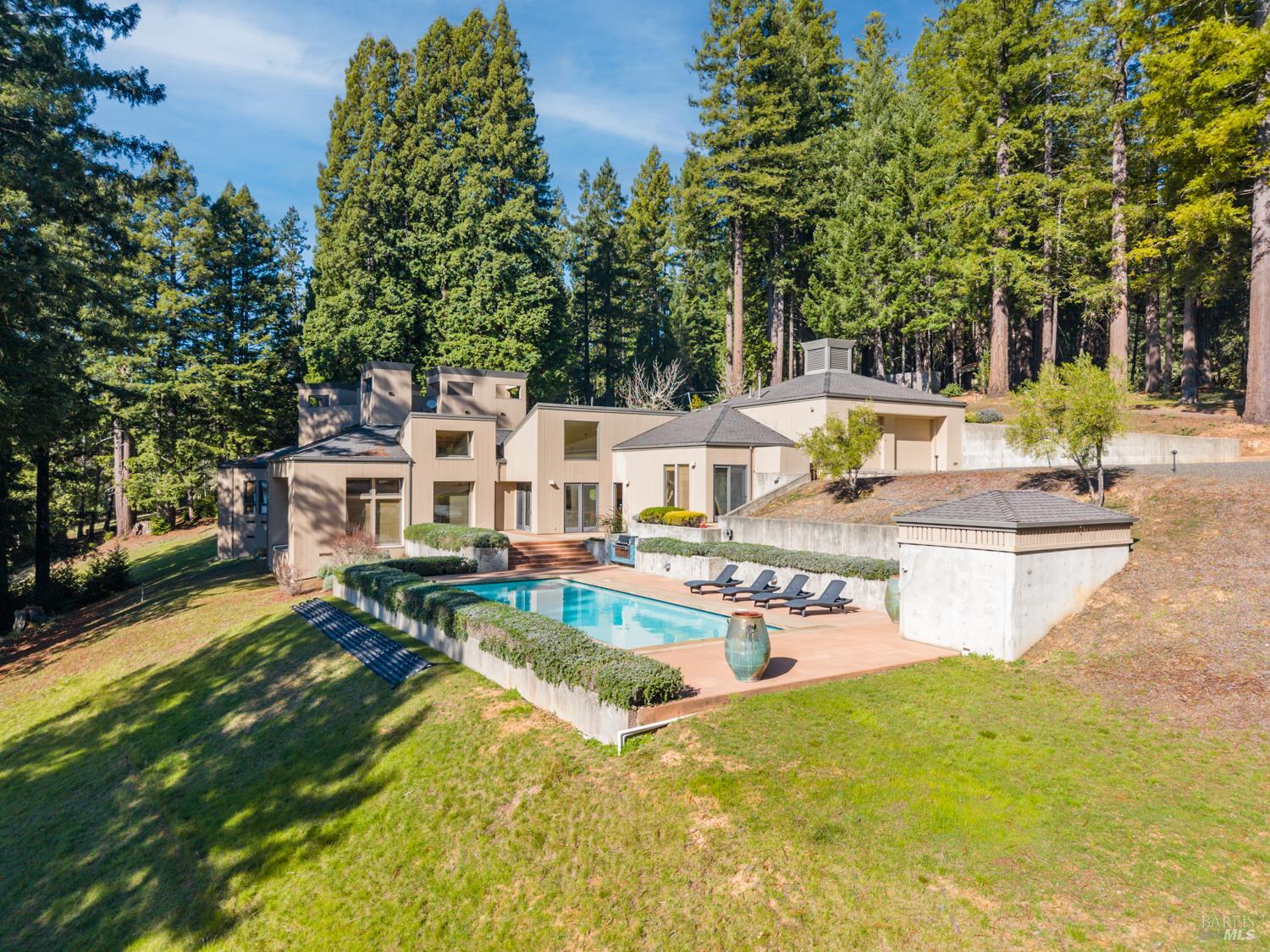 700 Holmes Ranch Road Philo CA 95466