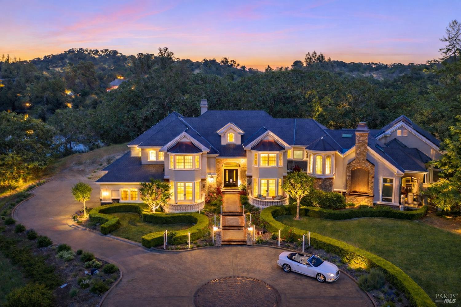 9988 Troon Court Windsor CA 95492