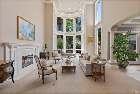 9988 Troon Court Windsor CA 95492