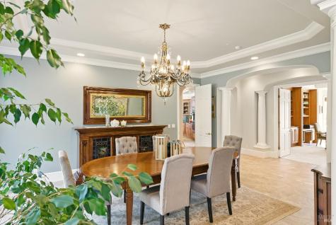 9988 Troon Court Windsor CA 95492