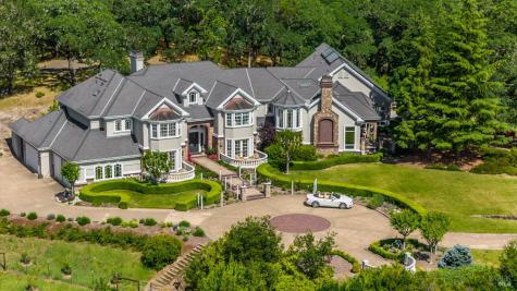 9988 Troon Court Windsor CA 95492
