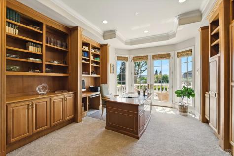 9988 Troon Court Windsor CA 95492