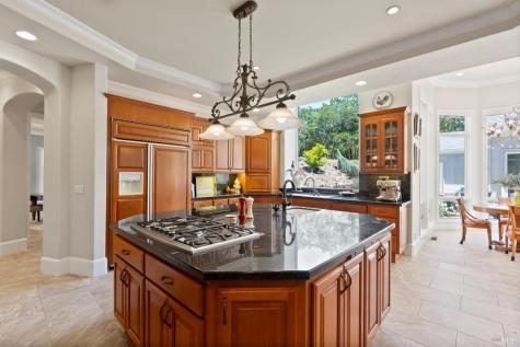 9988 Troon Court Windsor CA 95492