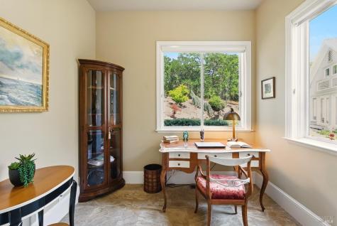 9988 Troon Court Windsor CA 95492