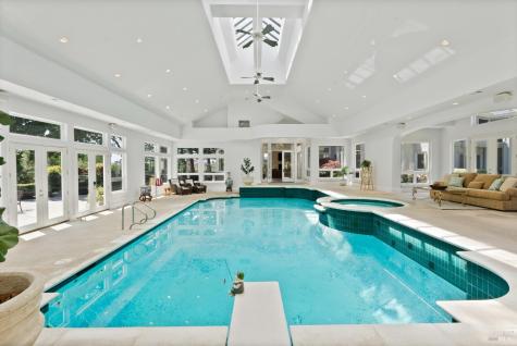 9988 Troon Court Windsor CA 95492