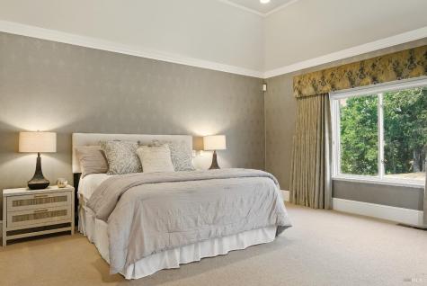 9988 Troon Court Windsor CA 95492
