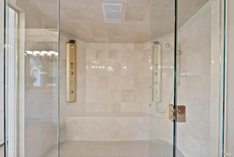 9988 Troon Court Windsor CA 95492