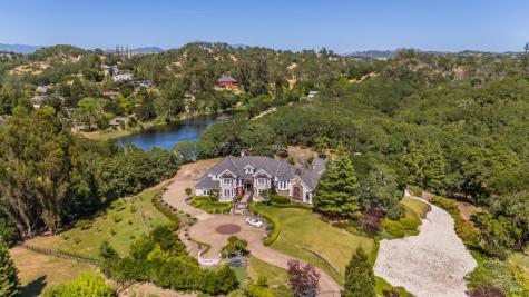 9988 Troon Court Windsor CA 95492