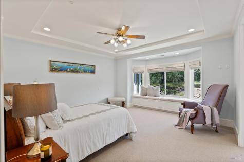 9988 Troon Court Windsor CA 95492