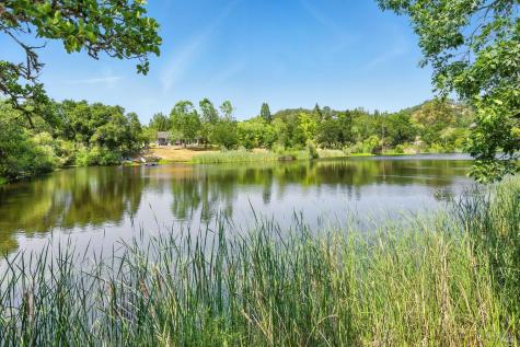 9988 Troon Court Windsor CA 95492