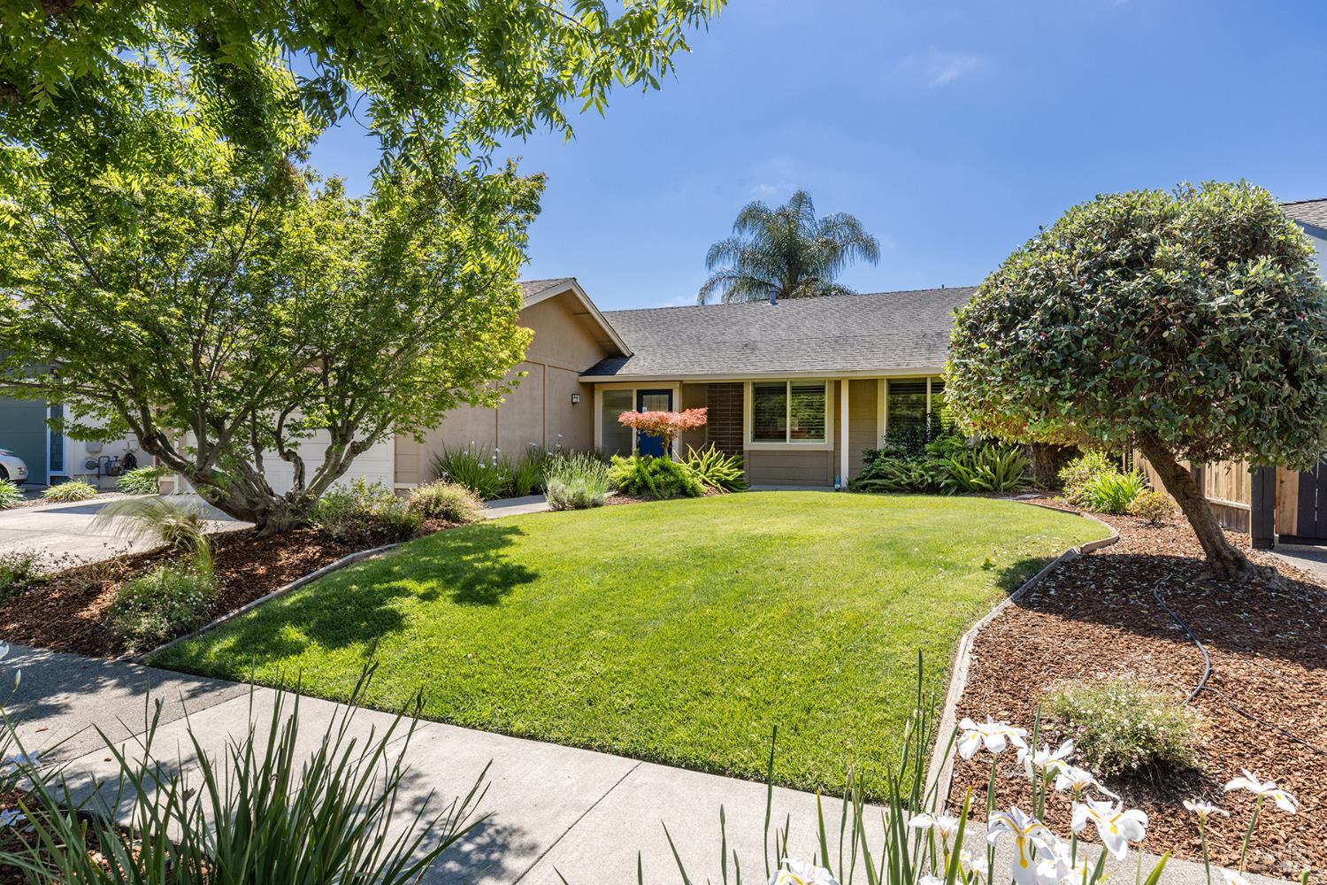 2491 Vine Hill Drive Napa CA 94558