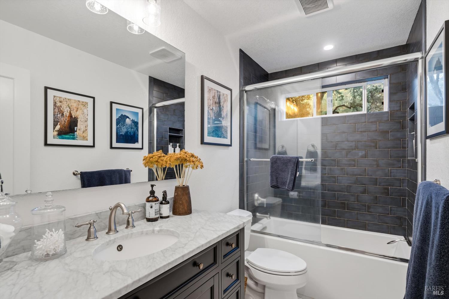 2611 Leslie Road Santa Rosa CA 95404