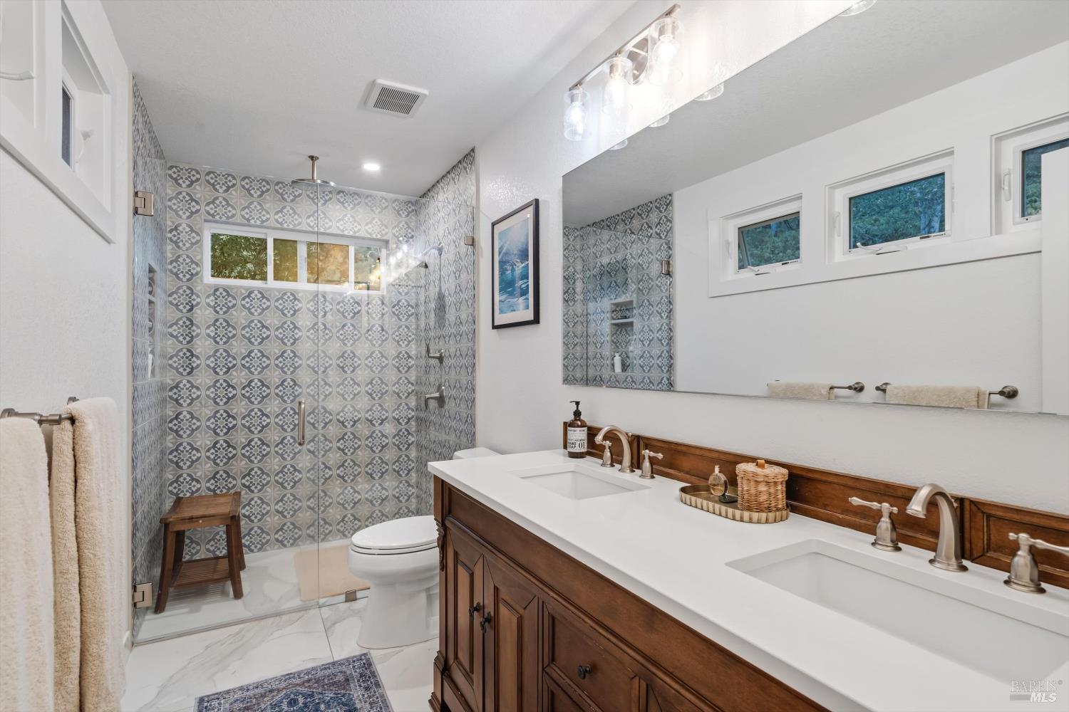 2611 Leslie Road Santa Rosa CA 95404