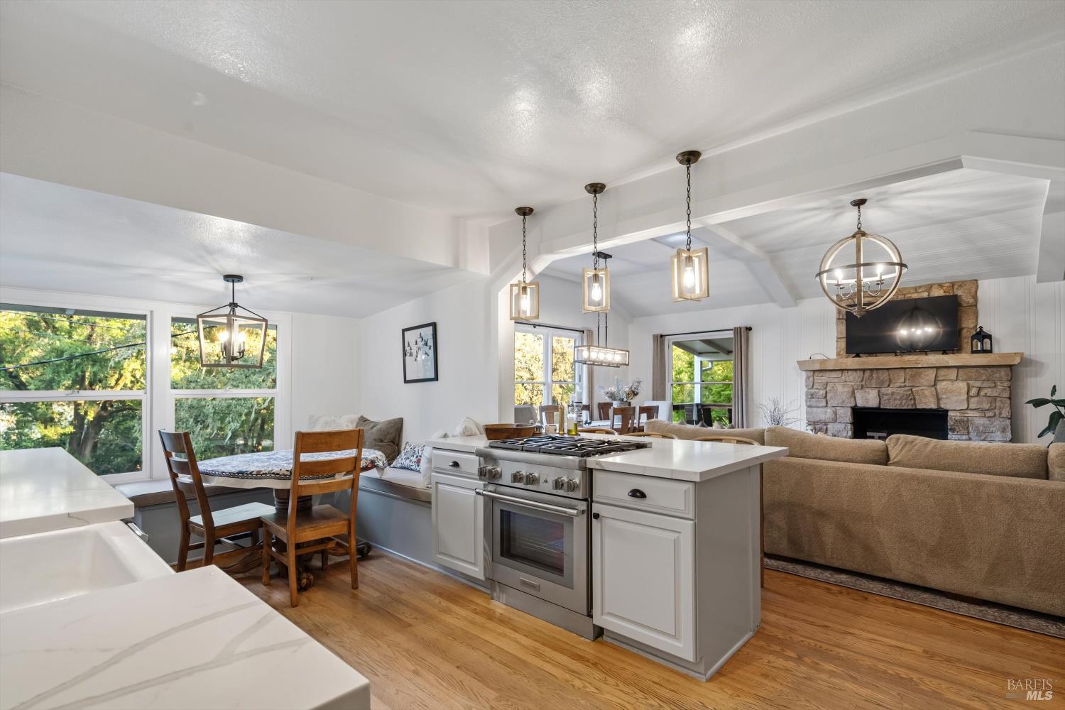 2611 Leslie Road Santa Rosa CA 95404