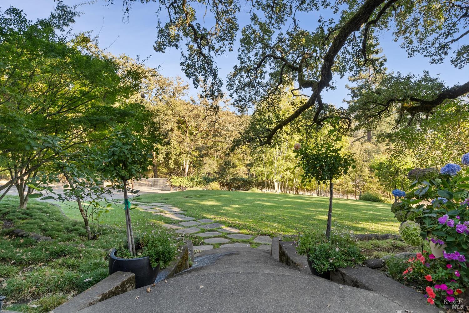 2611 Leslie Road Santa Rosa CA 95404