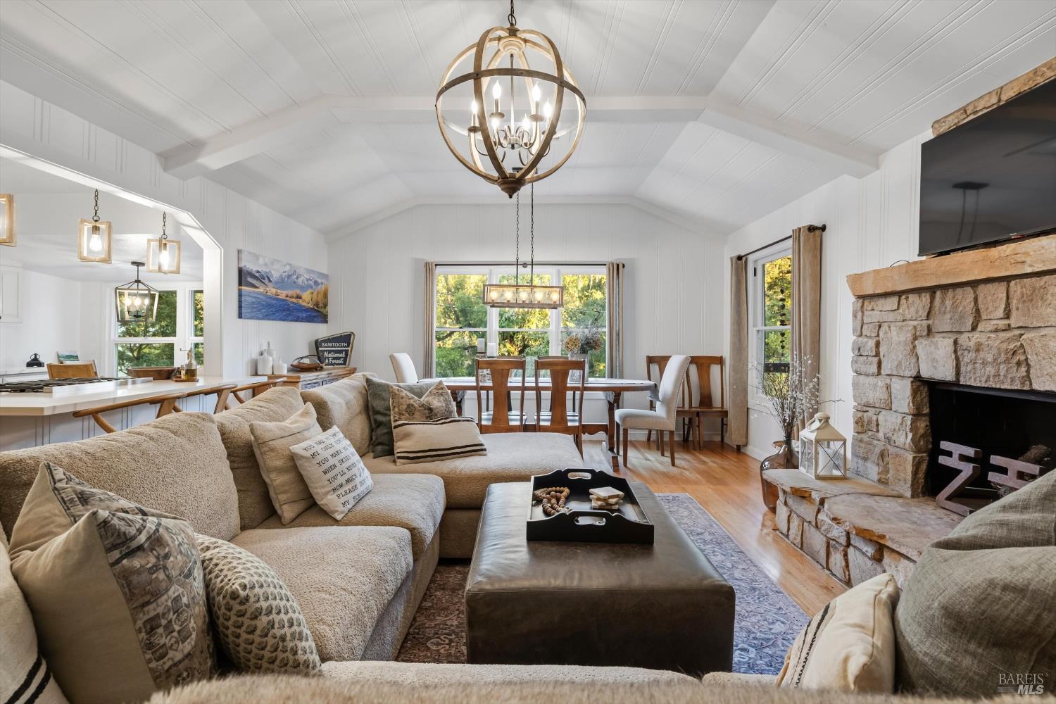 2611 Leslie Road Santa Rosa CA 95404