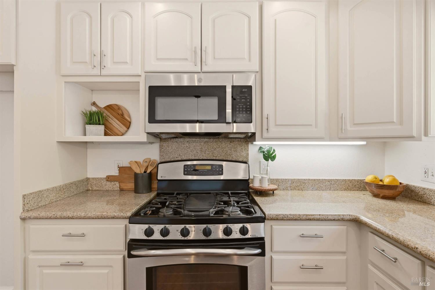 707 Granada Lane Vacaville CA 95688