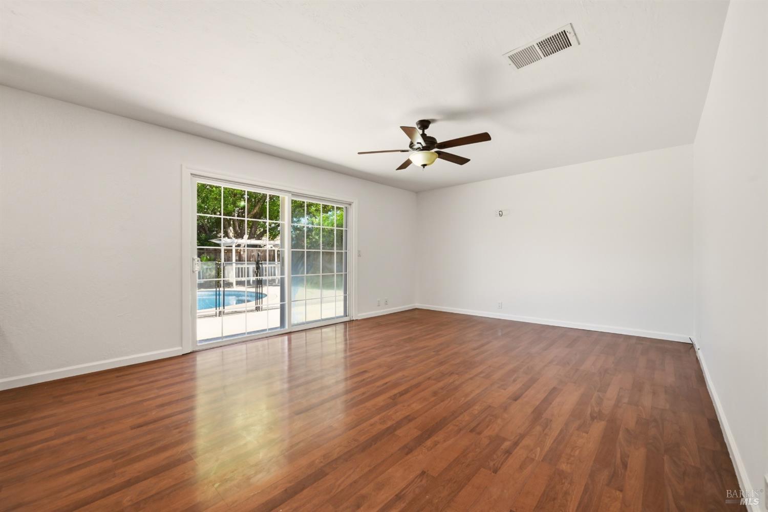 707 Granada Lane Vacaville CA 95688